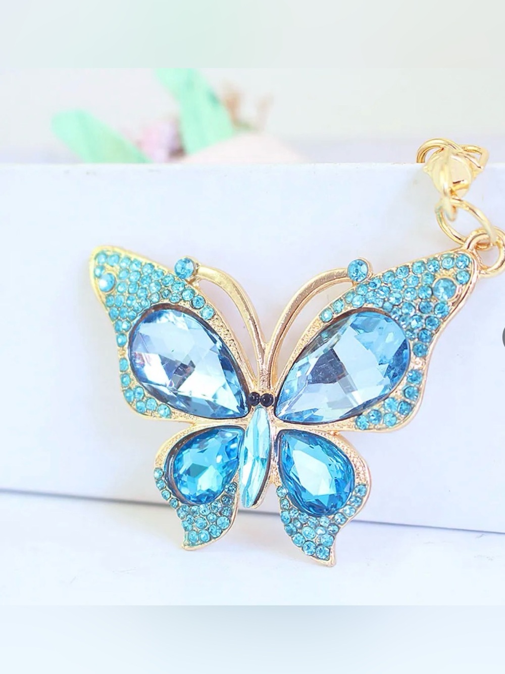 Crystal Butterfly Keychain Gold Plated - Picture 4 of 5
